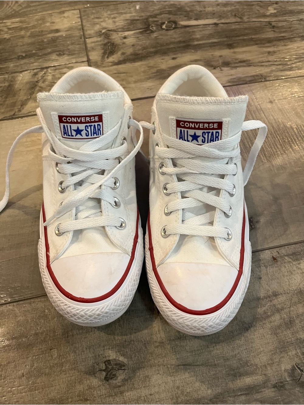 Converse Chuck Taylor All Star Low Top White Canvas Sneakers Women’s US 8 EU 39